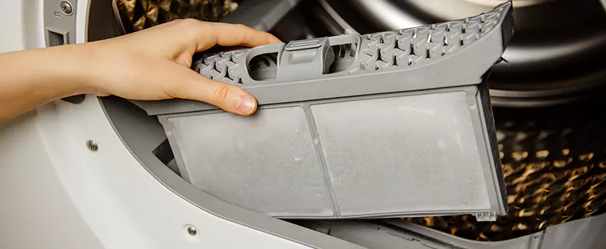 Signs Of A Clogged Dryer Lint Trap in Altoona, Pennsylvania
